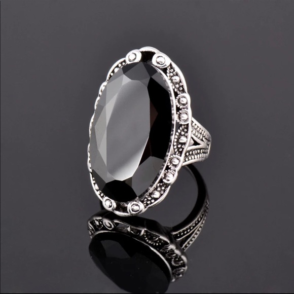 None Jewelry - New Vintage Big Black Oval Stone Ring